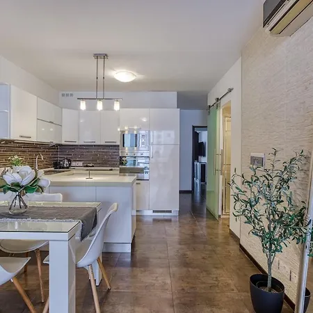 Stylish 2bedroom Penthouse In St Julians 501