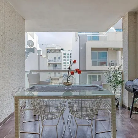 Stylish 2bedroom Penthouse In St Julians 501 St. Julian's