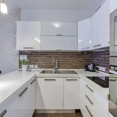 Stylish 2bedroom Penthouse In St Julians 501 St. Julian's