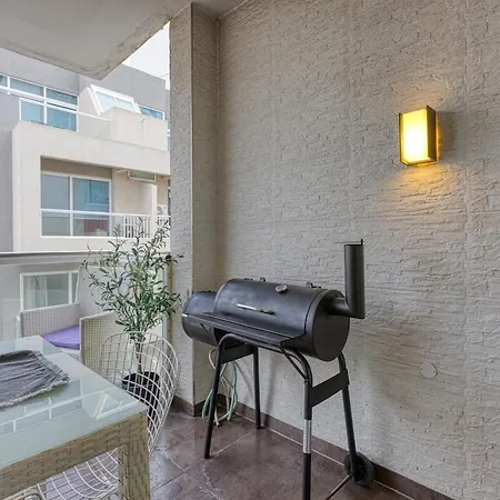 Stylish 2bedroom Penthouse In St Julians 501 아파트 *